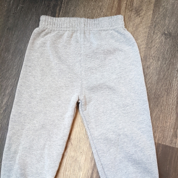2 pairs of Garanimals 2T sweatpants - Picture 4 of 6